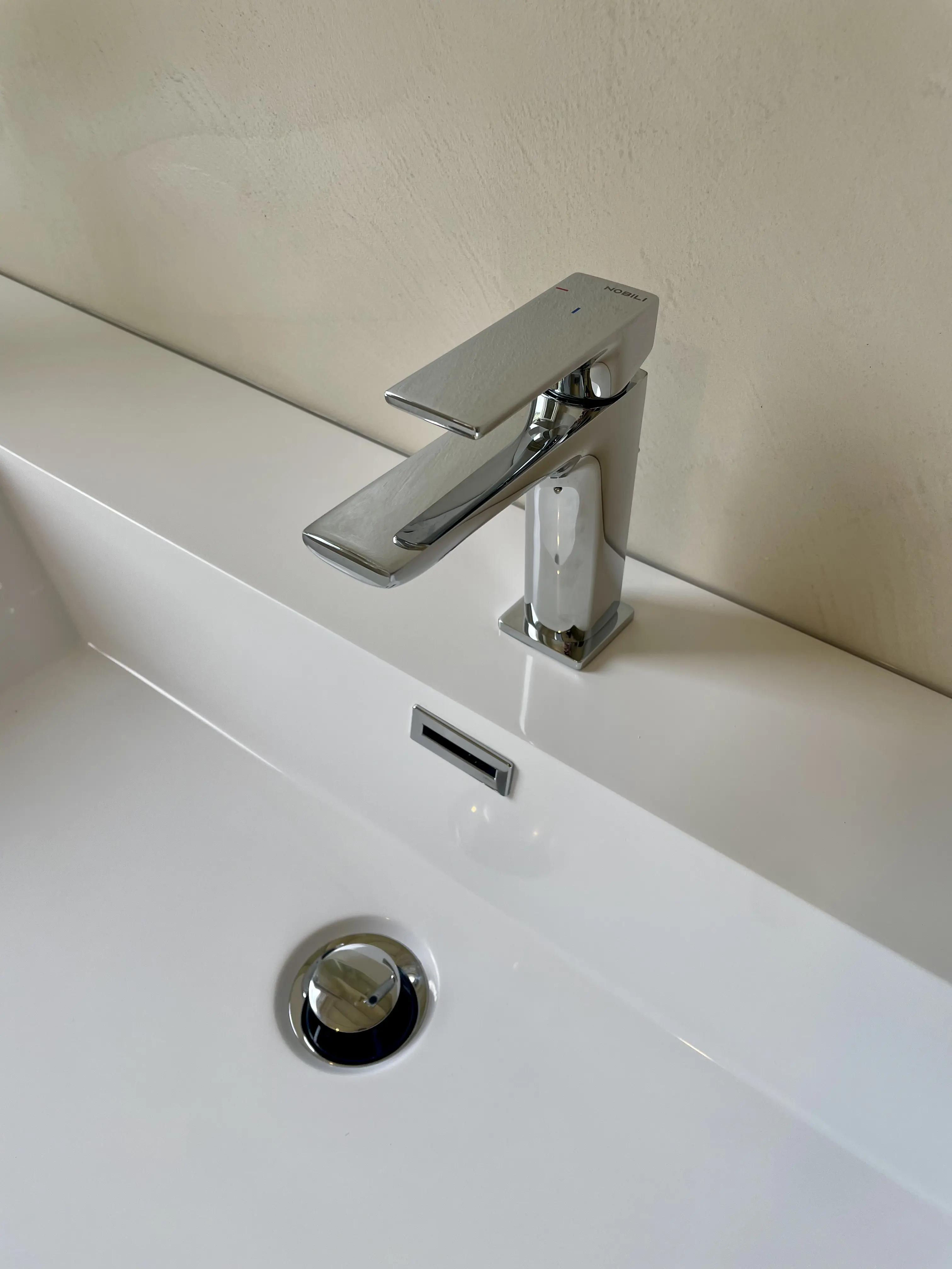 Rubinetteria di design per il bagno, funzionale e di alta qualità