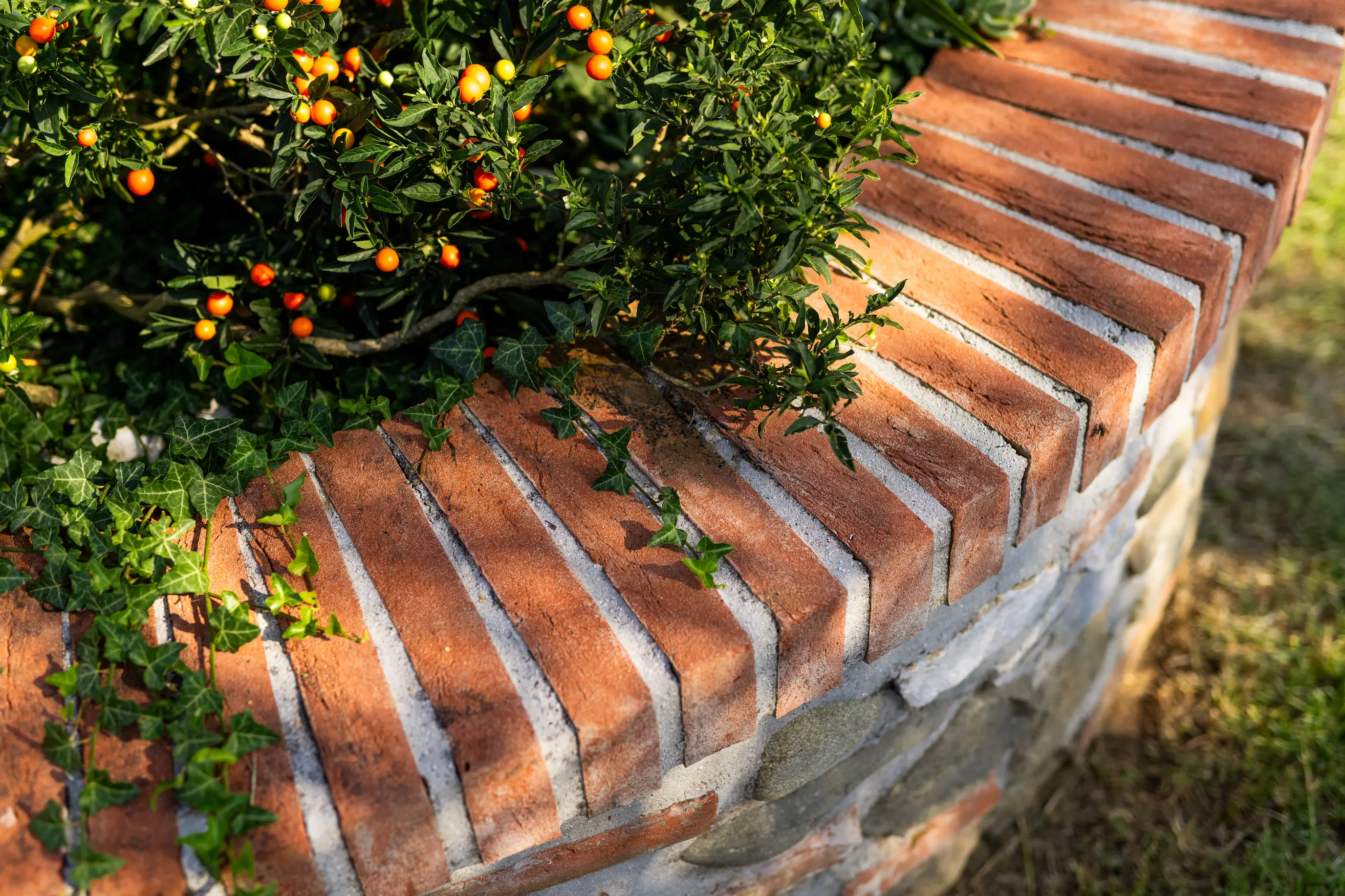 Sestini in cotto toscano per rivestimenti rustici ed eleganti